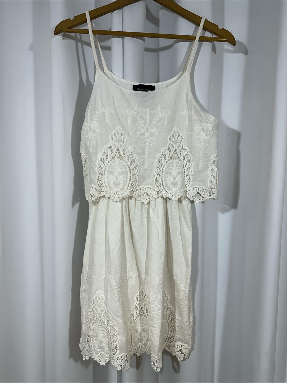 Romeo & Juliet Couture Dress Women's Small Ivory Lace Embroidered Sundress